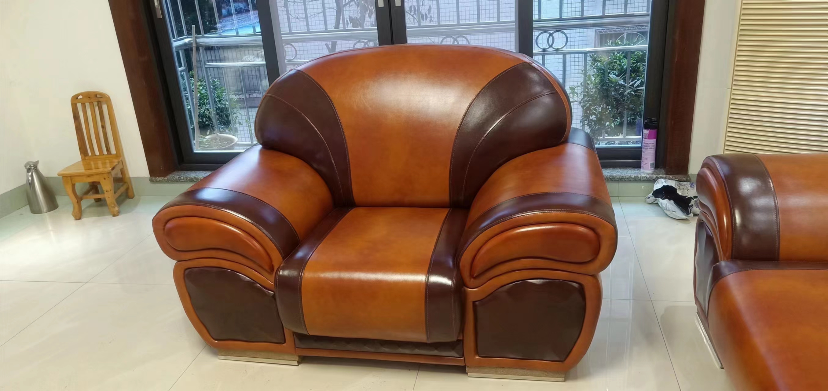 贵港皮沙发翻新免费上门收费合理